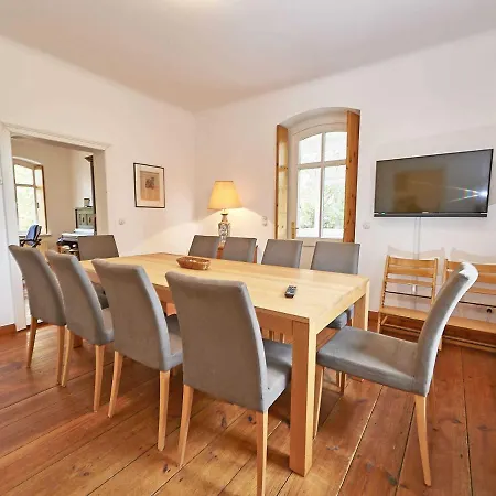 Gutshaus Holiday home Glowitz