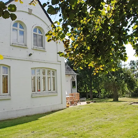 Gutshaus Casa de Férias Glowitz